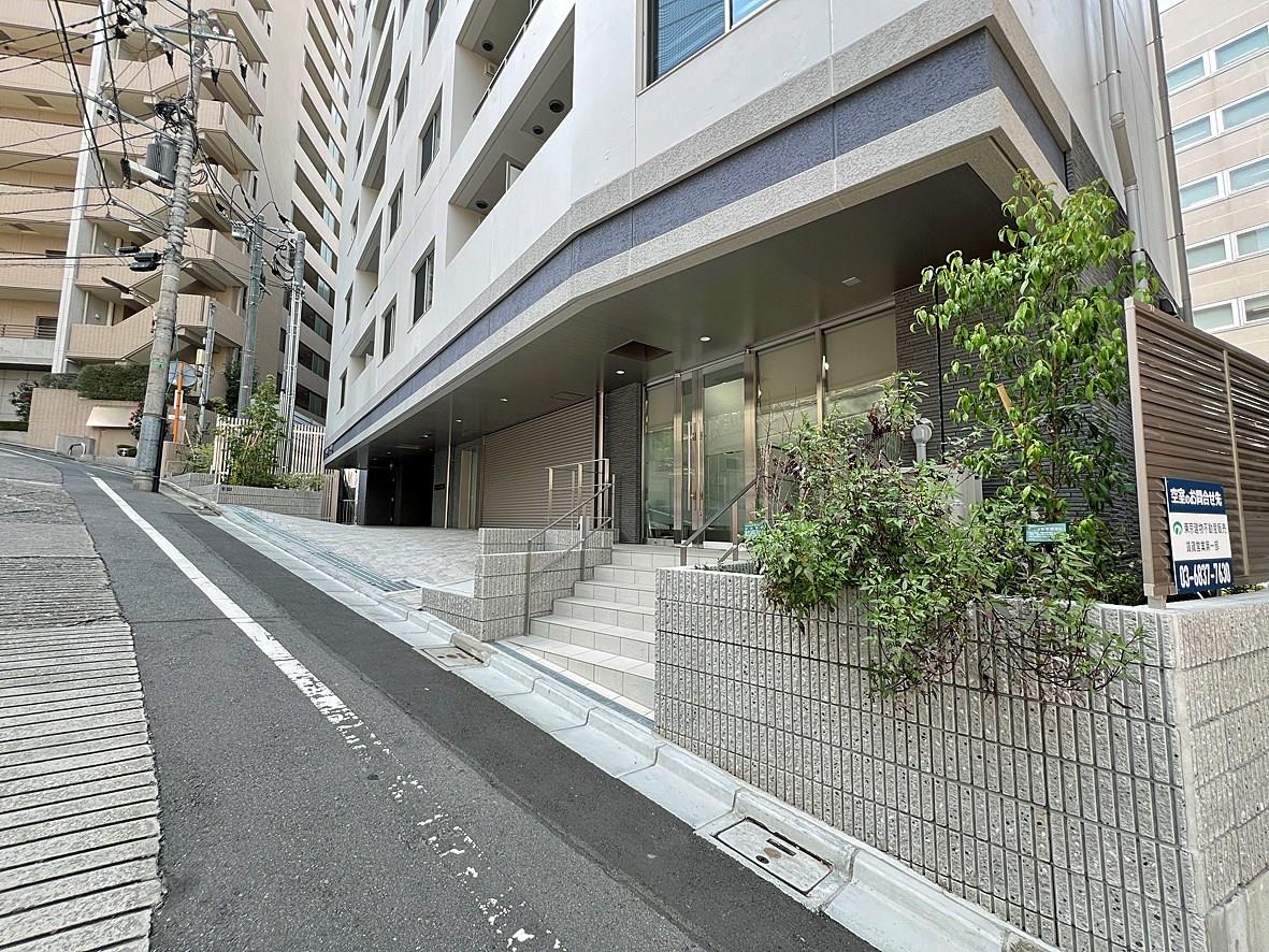 飲食店　タリーズコーヒー白金高輪駅店（飲食店）まで359m