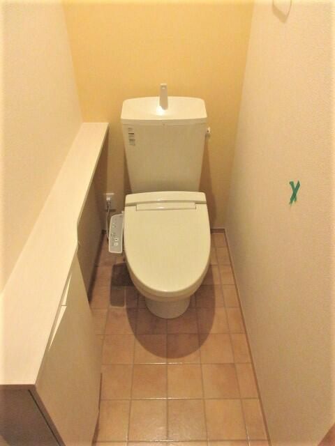 トイレ　写真は別の部屋のものです。