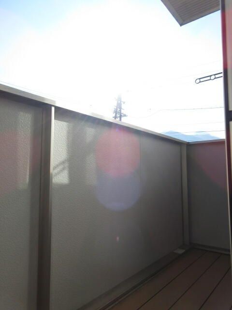 バルコニー　写真は別の部屋のものです。
