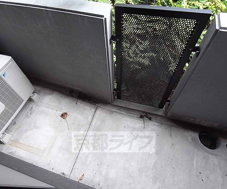 バルコニー　布団もバッチリ干せます。