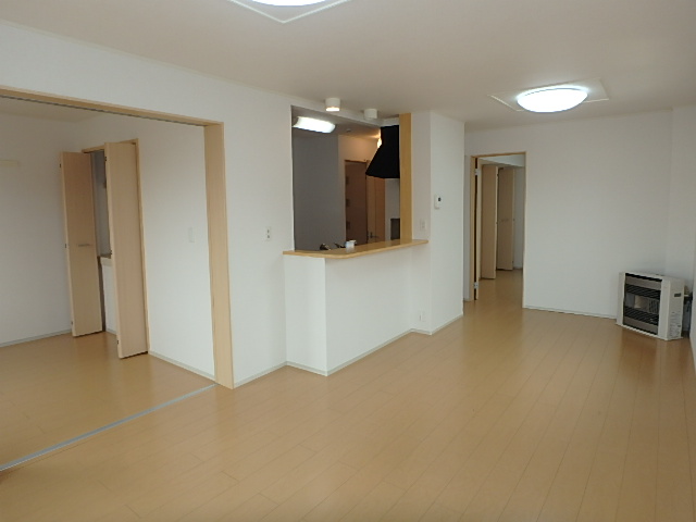 居室・リビング　居間