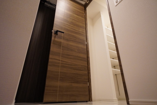 玄関　※写真は同タイプ住戸です。