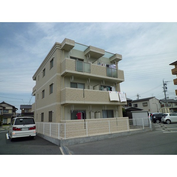 建物外観　南向で日当良好