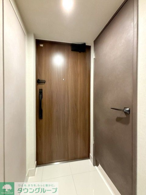 玄関　※写真は同タイプ住戸です。