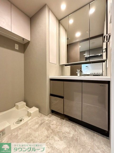 洗面設備　※写真は同タイプ住戸です。