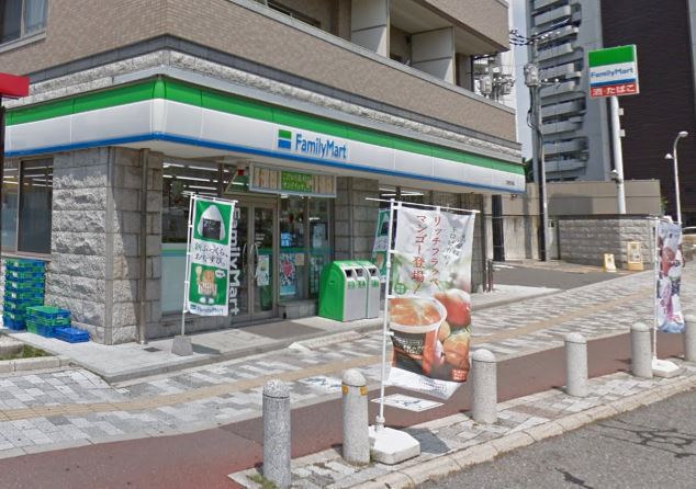 コンビニ　ファミリーマート（コンビニ）まで1670m