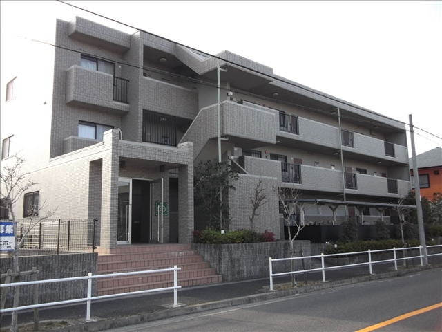 建物外観　ＲＣ造マンションで安心ですよね☆
