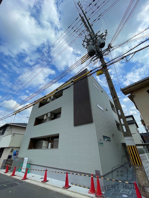 建物外観　外観（建築中）