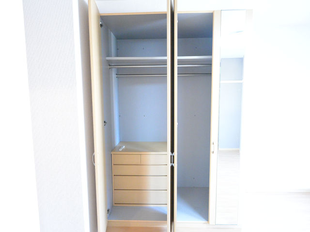 収納　※同物件別号室写真となります。