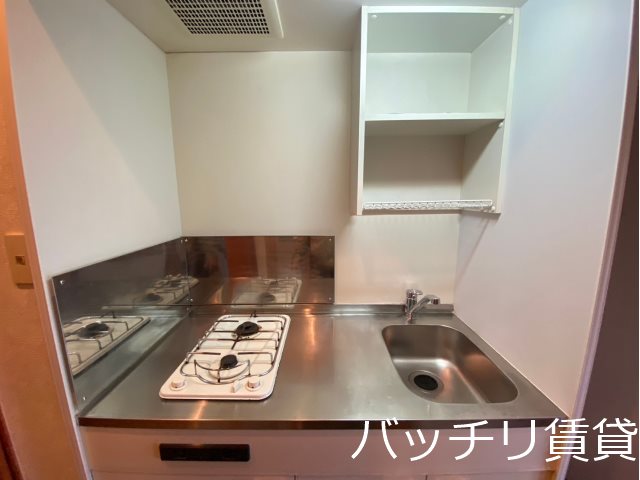 キッチン　写真は同タイプの別室参考写真になります。
