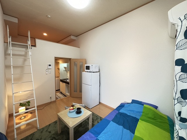 居室・リビング　別部屋参考写真です