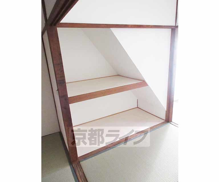 収納　布団や大きな荷物の収納に！