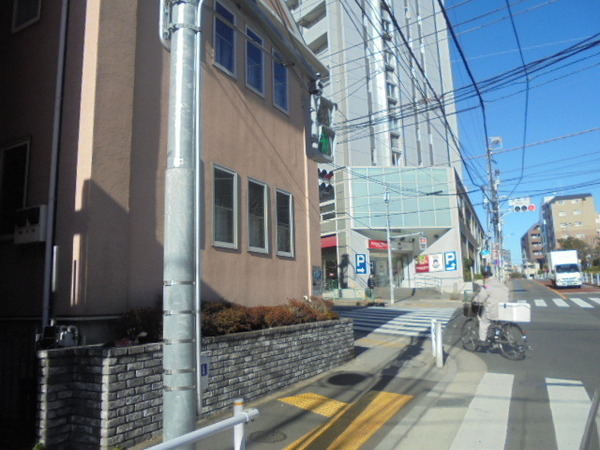 スーパー　ピーコックストア三田伊皿子店（スーパー）まで1097m
