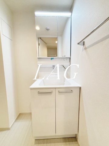 洗面設備　洗面台です。（同仕様です。）