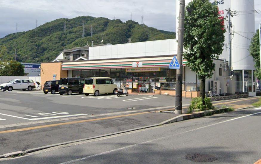 コンビニ　セブンイレブン呉市広国際通り店（コンビニ）まで569m