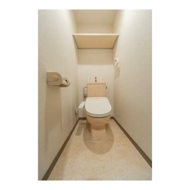 トイレ　※写真は同タイプ住戸です。