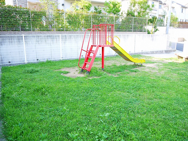 公園　富雄北二丁目街区公園（公園）まで128m