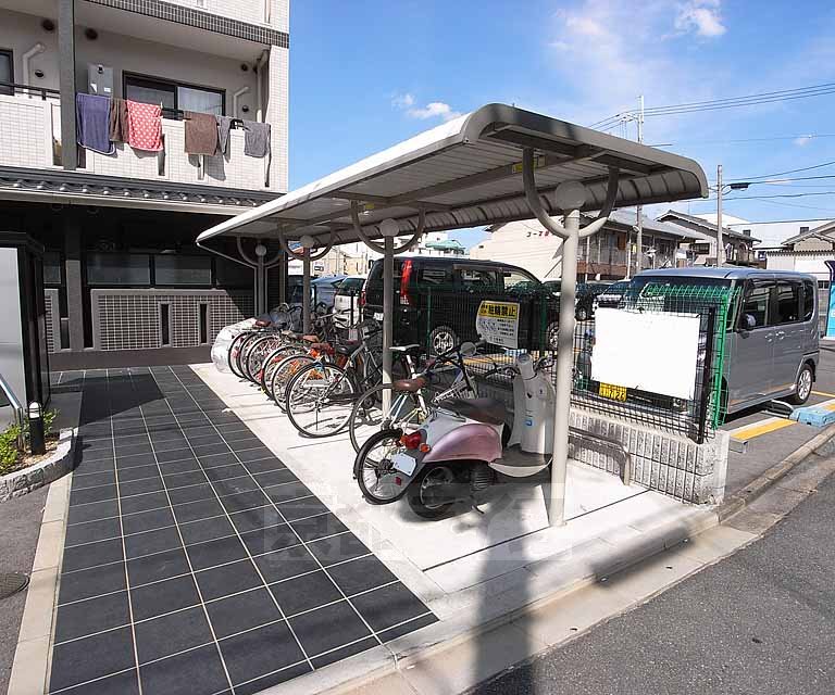 その他共有部分　屋根付き駐輪場です。