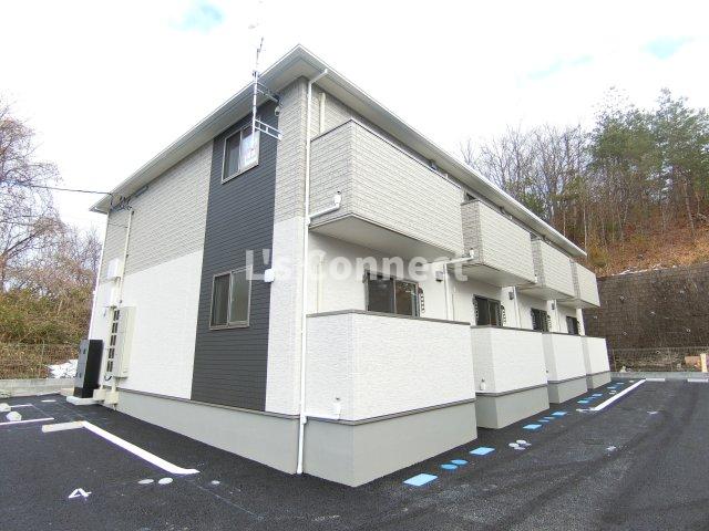 建物外観　２０２２年築のアパートです。