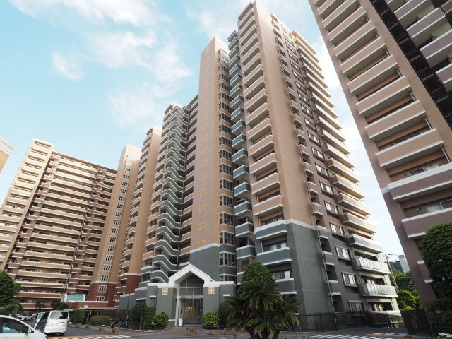 建物外観　764世帯の大規模分譲マンション 43 000m2超の広大な