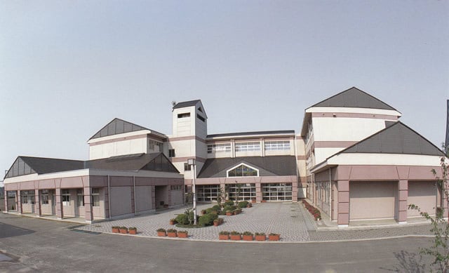 中学校　龍ケ崎市立中根台中学校（中学校）まで1003m