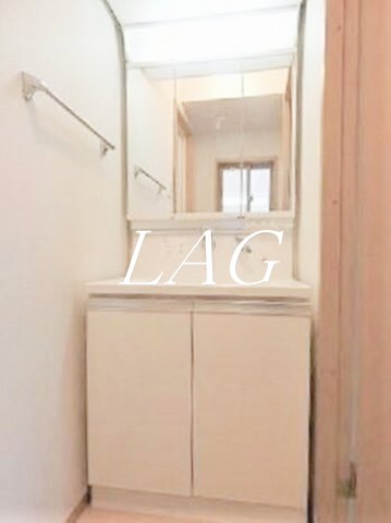 洗面設備　独立洗面台です。