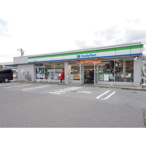 コンビニ　ファミリーマート諏訪文出店（コンビニ）まで1138m
