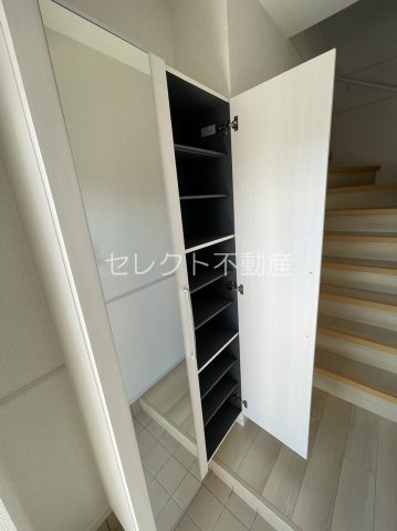 玄関　【Ｄ メゾン米ノ津】落ち着いた玄関です