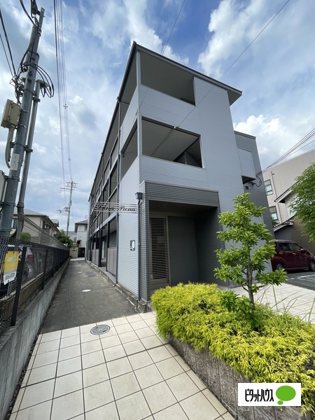 ロビー　玄関側