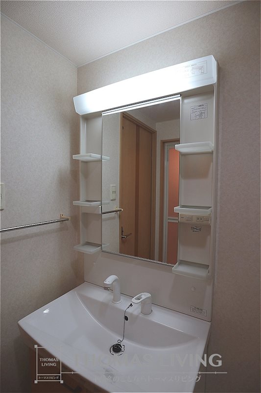 洗面設備　実際の部屋の写真は準備中のため、類似物件の写真でご参考くださ