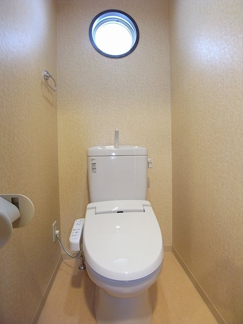 トイレ　参考写真。