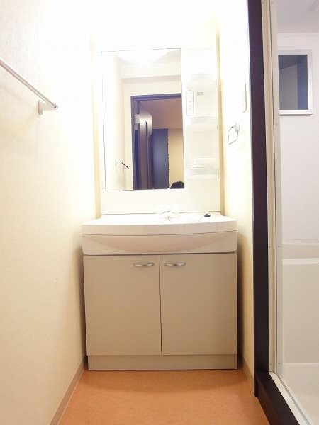 洗面設備　参考写真。