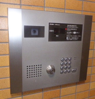 エントランス　オートロックつきマンション☆