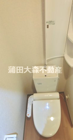 トイレ　温水洗浄暖房便座付きのトイレ