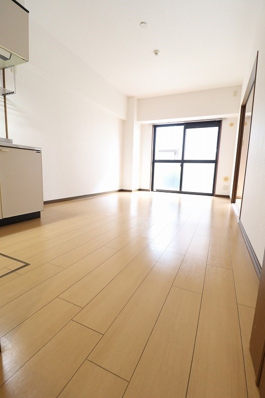 居室・リビング　退去前の為別部屋写真