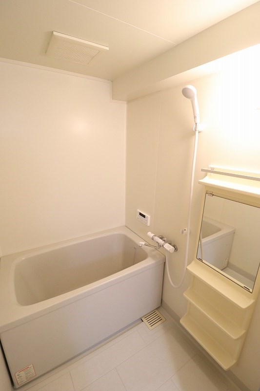 バス・シャワールーム　退去前の為別部屋写真
