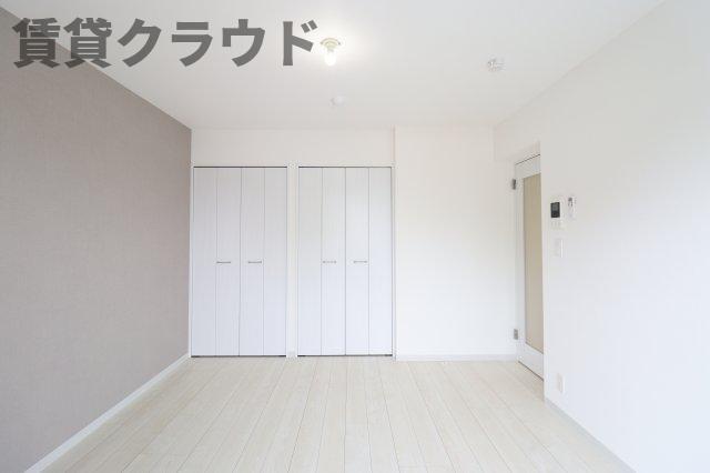居室・リビング　こちらのリビングで趣味の時間をお楽しみください
