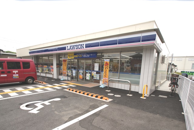 コンビニ　ローソン大久保茶屋裏店（コンビニ）まで251m