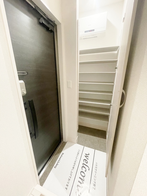 玄関　※同施工会社参考写真
