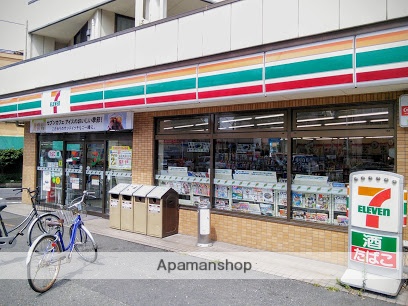 コンビニ　セブンイレブン（コンビニ）まで371m