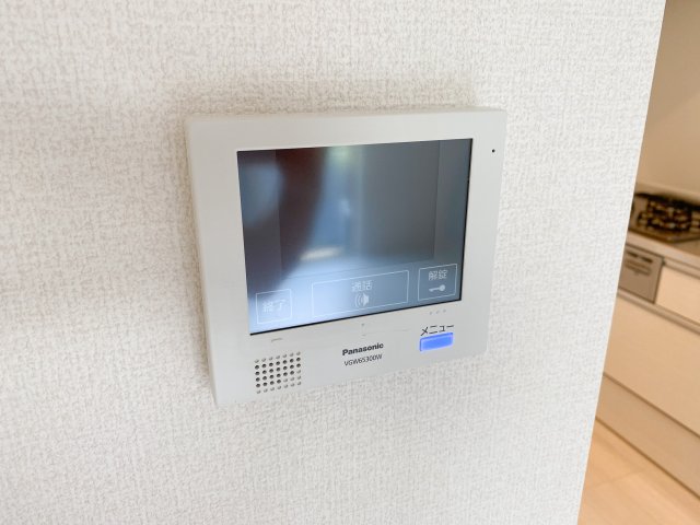 セキュリティ　TVモニターホンは安心ですね。誰か確認してから開けて下さいね