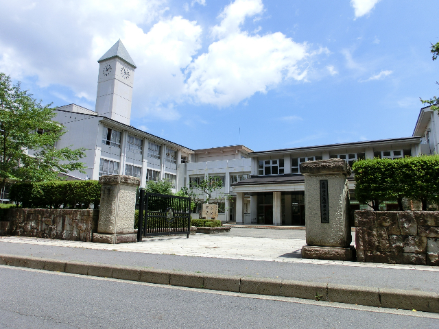 中学校　恵那市立恵那東中学校（中学校）まで2710m