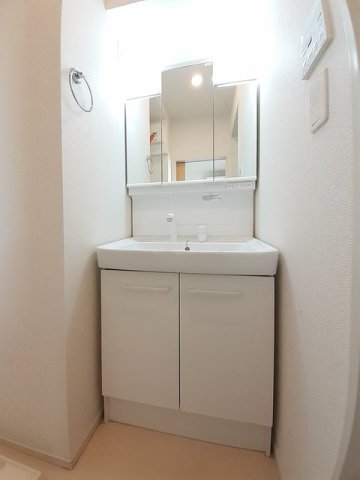 洗面設備　広い洗面スペース