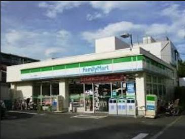 コンビニ　ファミリーマート まるいし祖師谷店（コンビニ）まで248m
