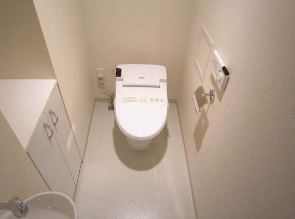 トイレ　清潔感のあるトイレです