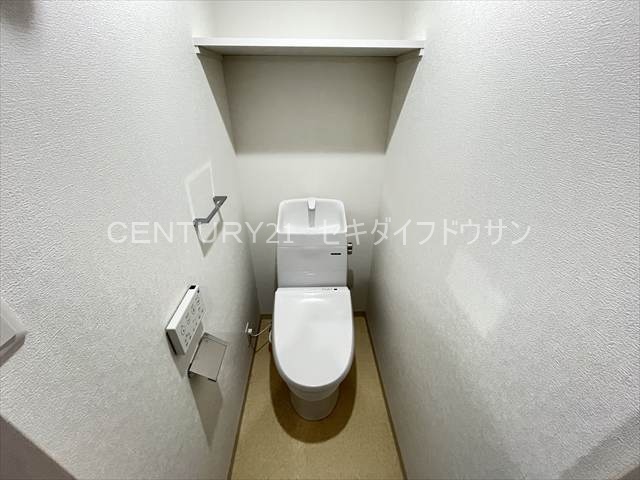 トイレ　温水洗浄便座