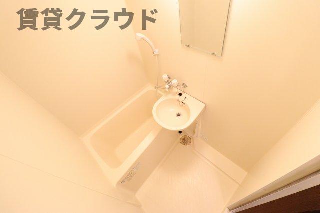 バス・シャワールーム　お風呂で日々の疲れを落としましょう