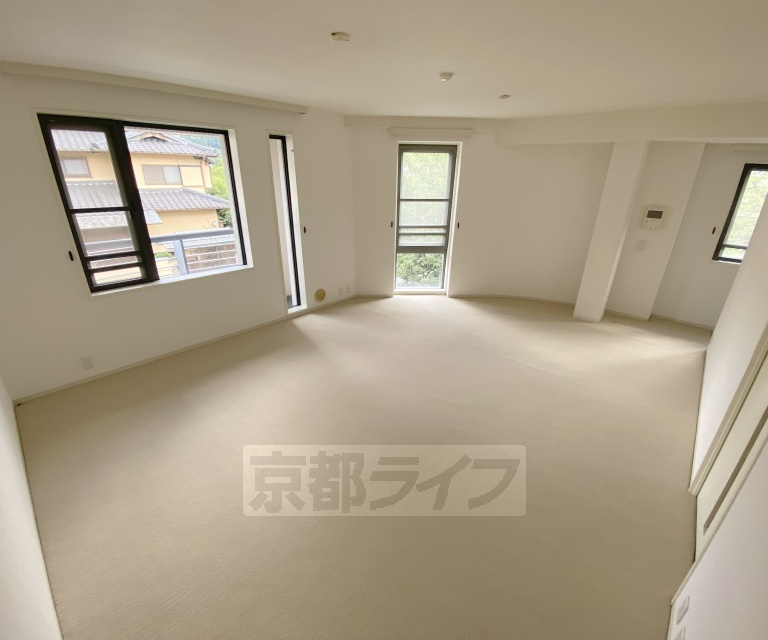 銀閣寺道パークマンションの居間写真