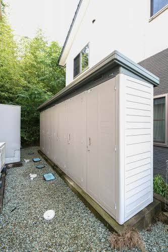 建物外観　ストッカー