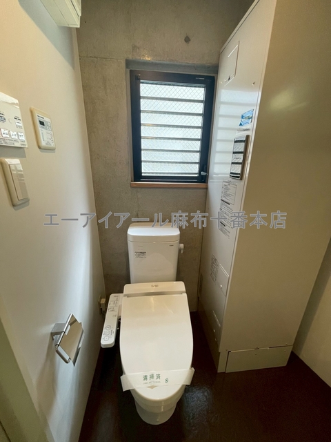 トイレ　別部屋の参考写真です